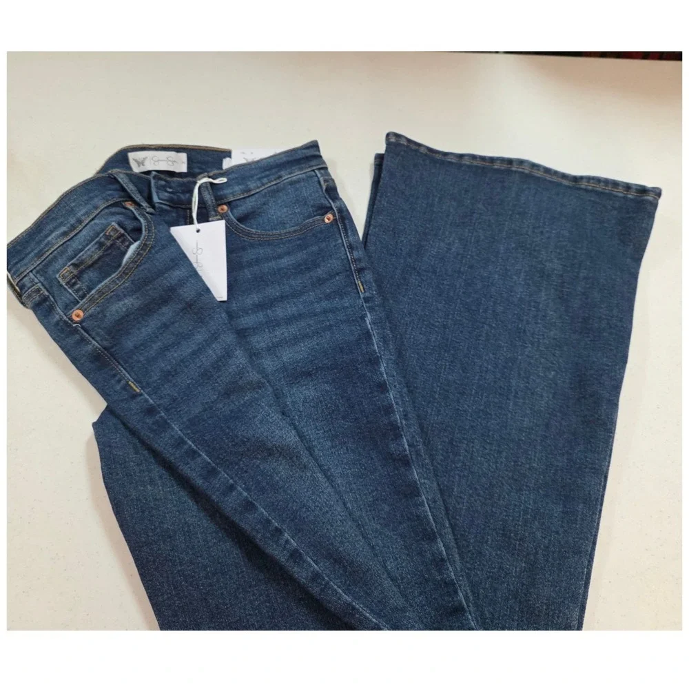 Jessica Simpson Daisy Fitted Flare Jeans Medium Wash Blue High Rise Size 2 NEW